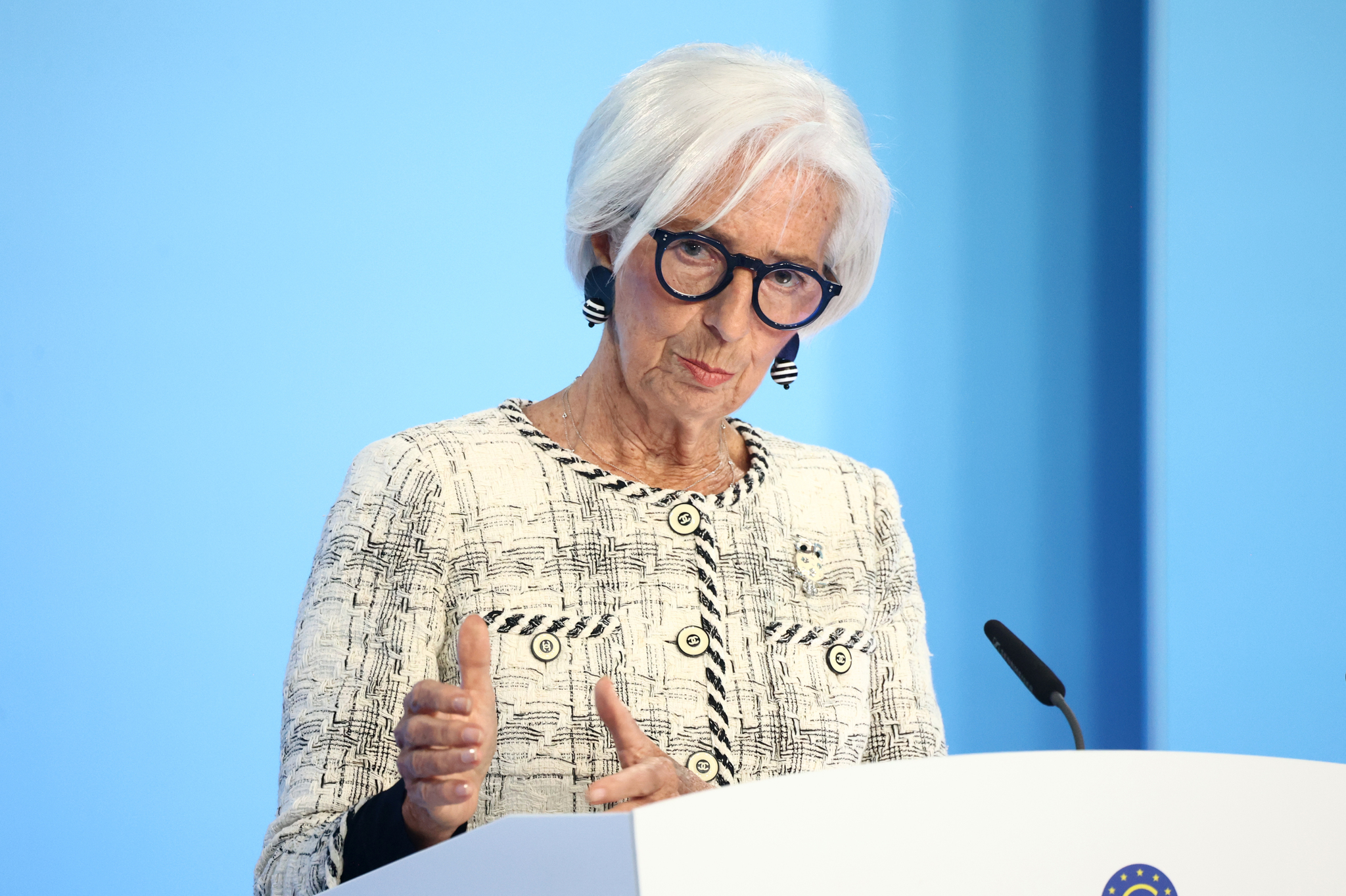 El BCE afronta su primera subida de tipos en casi tres años Un 70 del Consejo de Gobierno ha apoyado ya públicamente el alza de 25 puntos básicos en el precio del dinero, hasta el 2. Leer