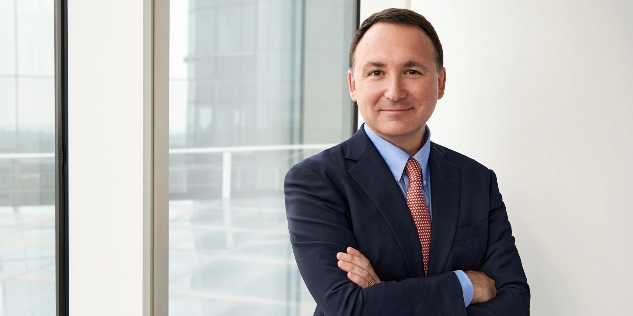 GSK compra Nuvalent por 9.200 millones para crecer en oncología La farmacéutica británica GSK ha comprado la biotecnológica estadounidense Nuvalent, especializada en tratamientos contra el cáncer, por 10.600 millones de dólares (9.200 millones de euros) para reforzar su cartera de fármacos oncológicos. Leer