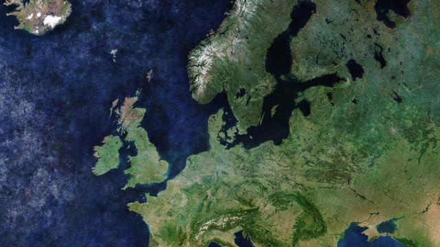 Tests suggest #Russias #satellites can jam #GPS on a continental scaleMystery of GPS interference across #Europe raises questions about Russian motivesBy sifting through public data from ground-based stations with GNSS receivers, they identified a pattern of high-powered interference lasting less than 10 seconds each time but simultaneously detectable by ground stations across Europe from Norway to Spain to Poland, and even reaching as far west as Greenland and Canada.