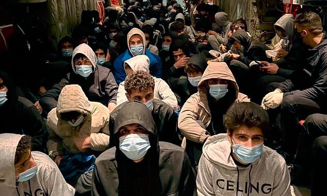 300 migrants bound for UK kidnapped, tortured and threatened with organ removal According to the BBC , the group of young men from Iraqi Kurdistan were captured by a militia in Libya where they were held for ransom and subjected to abuse.