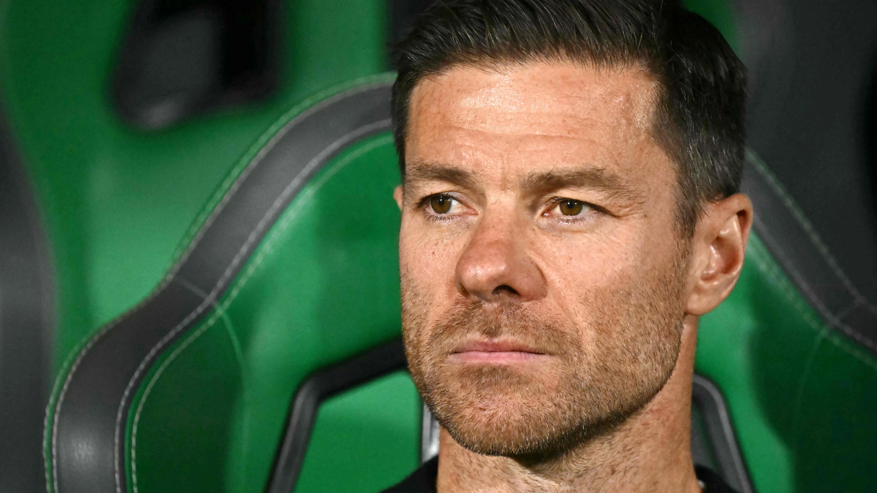 Vertrag bis Sommer 2030: Xabi Alonso wird Trainer in der Premier League Der Spanier führte Bayer Leverkusen sensationell zum Double, bei Real Madrid musste er überraschend schnell wieder gehen. Nun wartet auf Xabi Alonso die nächste Herausforderung in England.