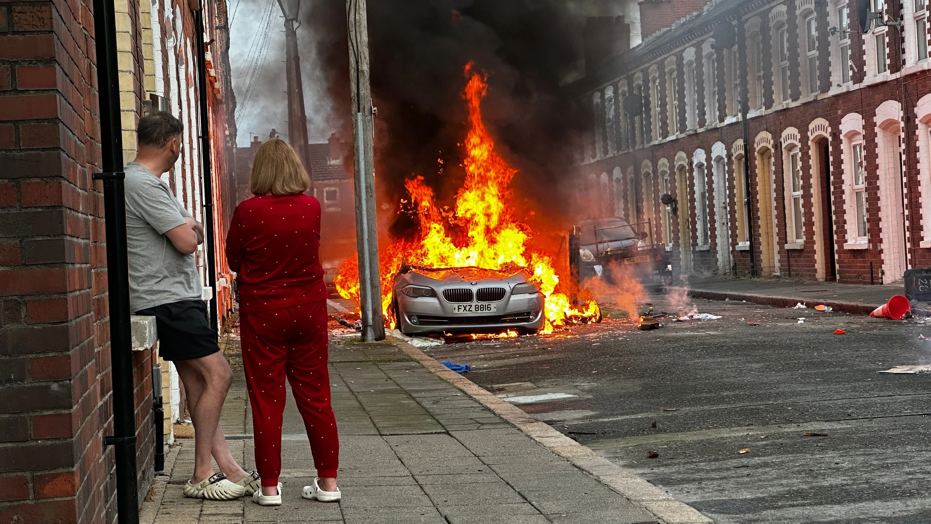 Belfast: Ausländerfeindliche Proteste nach Messerangriff eskalieren
